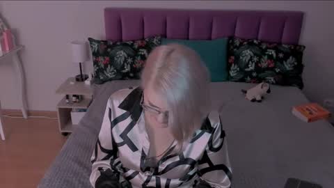 Sabrina MacMarren online show from 03-07-25, 03:49