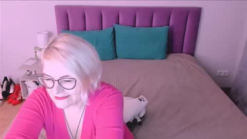 Sabrina MacMarren online show from 11-01-25, 02:52