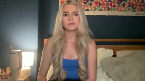 Snapshot of sabrinamasson chatting on 09-27-25, 06:13 sabrina online show from 09-27-25, 06:13