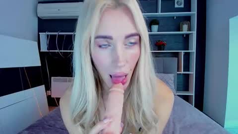 Sabrina online show from 10-04-25, 11:52