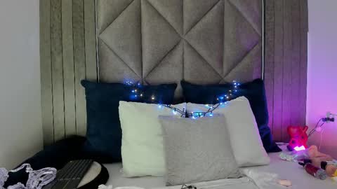 S A B R I N A  online show from 02-10-25, 11:25