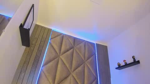 S A B R I N A  online show from 09-20-25, 11:33