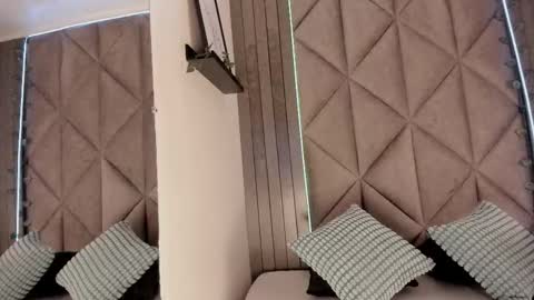 Snapshot of sabrinaspell_ chatting on 12-22-25, 11:40 S A B R I N A online show from 12-22-25, 11:40