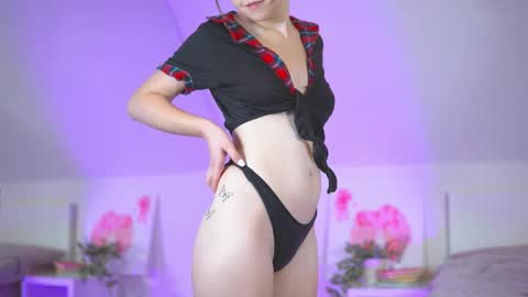 Snapshot of sabrinasutton chatting on 11-20-25, 04:23 Sabrina online show from 11-20-25, 04:23