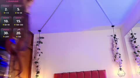 Snapshot of sabrinav_ chatting on 09-22-25, 12:07 Sabrina online show from 09-22-25, 12:07