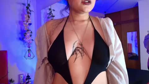 Snapshot of sabrinav_ chatting on 09-26-25, 11:36 Sabrina online show from 09-26-25, 11:36