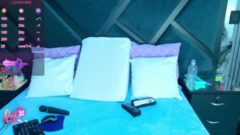 Sabrinna online show from 04-06-26, 08:21