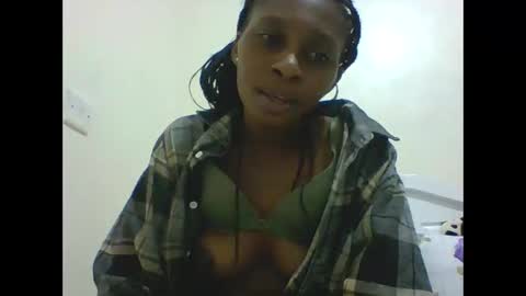 Snapshot of sabsexy5 chatting on 05-28-26, 02:47 sabsexy5 online show from 05-28-26, 02:47