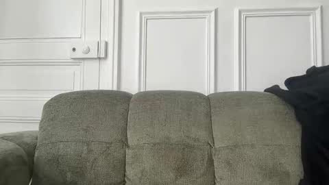 Snapshot of sacha555paris chatting on 04-20-26, 03:37 Sachaa online show from 04-20-26, 03:37