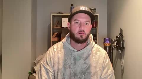 sacredroses online show from 12-18-25, 02:28