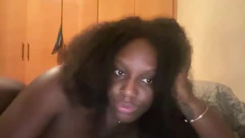 Snapshot of sade991803 chatting on 05-18-26, 03:35 Onika online show from 05-18-26, 03:35