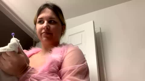 Snapshot of sadgirlsocial chatting on 11-19-25, 03:12 sweet angel baby online show from 11-19-25, 03:12