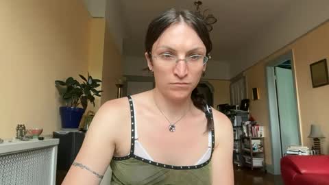 Sadie online show from 06-17-26, 05:47
