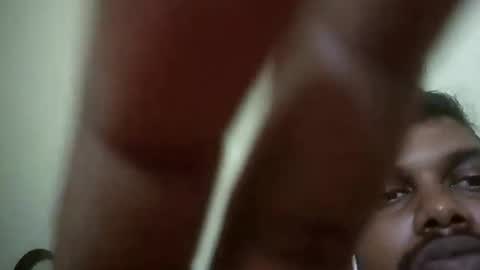 Snapshot of sadsrikisad chatting on 01-22-25, 11:12 Uncut Indian dick online show from 01-22-25, 11:12