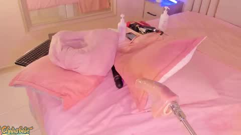 Mara online show from 03-08-26, 04:27