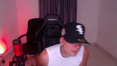 Snapshot of saenz_hotx chatting on 01-11-25, 01:48 saenz_hotx online show from 01-11-25, 01:48