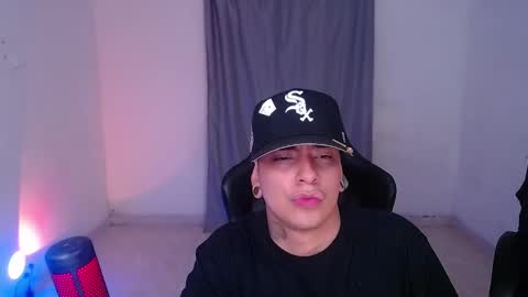 Snapshot of saenz_hotx chatting on 02-06-25, 07:13 saenz_hotx online show from 02-06-25, 07:13