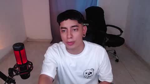 Snapshot of saenz_hotx chatting on 03-08-25, 10:56 saenz_hotx online show from 03-08-25, 10:56