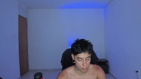 Snapshot of saenz_hotx chatting on 10-13-25, 09:37 saenz_hotx online show from 10-13-25, 09:37