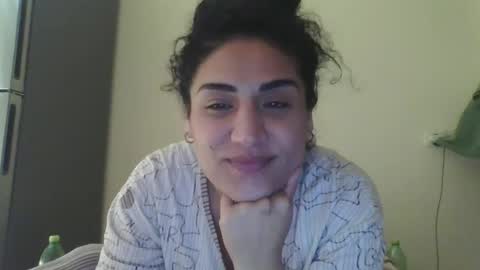 Snapshot of safari_xx chatting on 06-02-26, 07:38 Queen online show from 06-02-26, 07:38