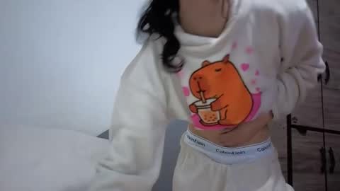 Snapshot of safiro_queen chatting on 02-24-26, 12:36 Safiro Queen online show from 02-24-26, 12:36