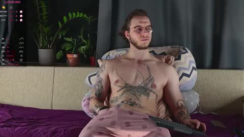 Snapshot of sage6688 chatting on 09-15-25, 02:50 Adam online show from 09-15-25, 02:50