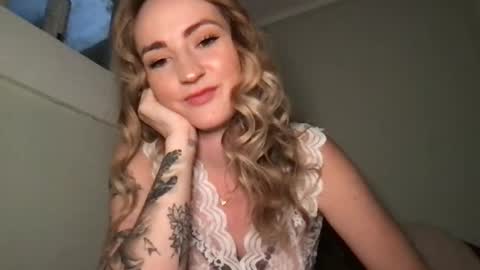 Snapshot of sagejessica chatting on 12-20-24, 07:39 Jessica Sage online show from 12-20-24, 07:39