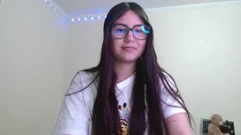 Sahaliefox  online show from 09-26-25, 11:53