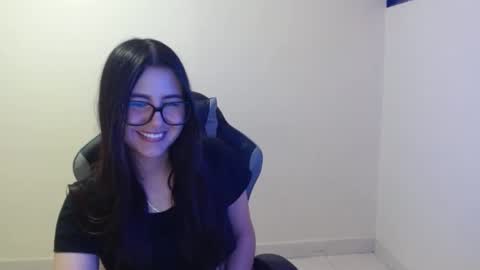 Sahaliefox  online show from 10-10-25, 10:53