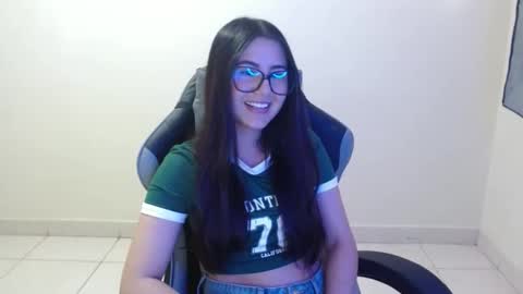 Sahaliefox  online show from 10-12-25, 08:52