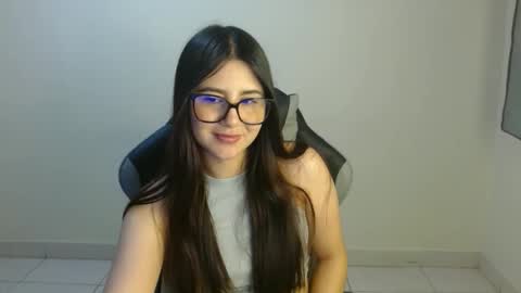 Sahaliefox  online show from 10-17-25, 10:01