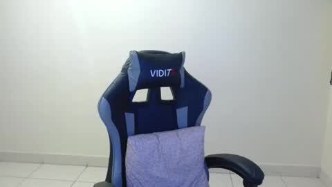 Sahaliefox  online show from 12-02-25, 11:34