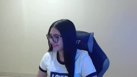 Sahaliefox  online show from 12-16-25, 08:14