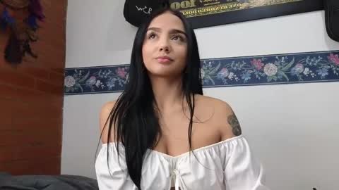 Snapshot of sahara_n_thiago chatting on 02-17-26, 01:18 Sahara y Thiago online show from 02-17-26, 01:18