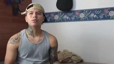 Snapshot of sahara_n_thiago chatting on 03-01-26, 02:41 Sahara y Thiago online show from 03-01-26, 02:41