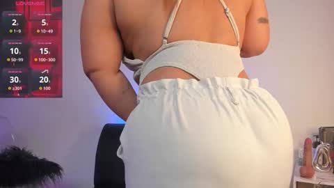 Snapshot of sahara_paker chatting on 11-21-25, 03:49 online show from 11-21-25, 03:49