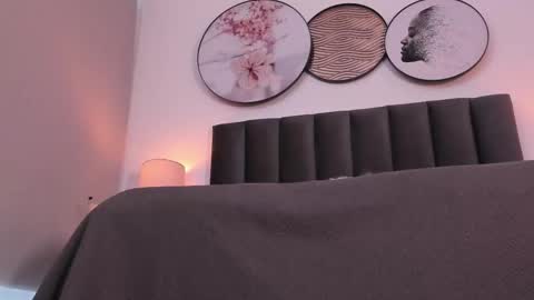 Snapshot of saharagarcia chatting on 11-28-25, 08:22 Sahara Garcia online show from 11-28-25, 08:22