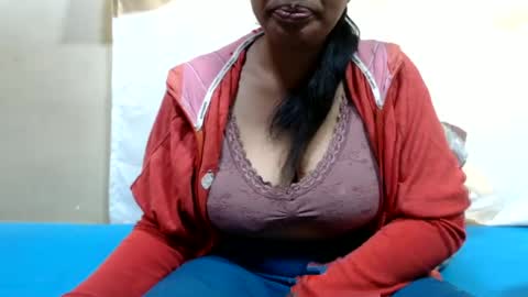 Snapshot of sahobelle chatting on 06-29-26, 01:11 sahobelle online show from 06-29-26, 01:11