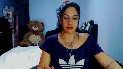 Snapshot of sahotlove1 chatting on 05-09-26, 05:40 Karina online show from 05-09-26, 05:40