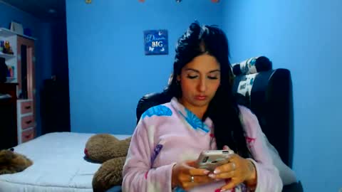 Snapshot of sahotlove1 chatting on 05-20-26, 01:23 Karina online show from 05-20-26, 01:23