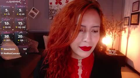 Snapshot of sahra_tayl0r_ chatting on 02-18-25, 05:42 SARA online show from 02-18-25, 05:42
