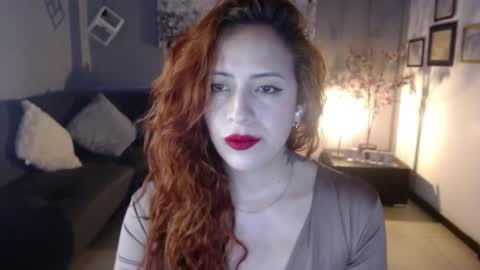 Snapshot of sahra_tayl0r_ chatting on 03-09-25, 02:10 SARA online show from 03-09-25, 02:10