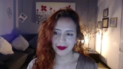 Snapshot of sahra_tayl0r_ chatting on 03-09-25, 05:17 SARA online show from 03-09-25, 05:17