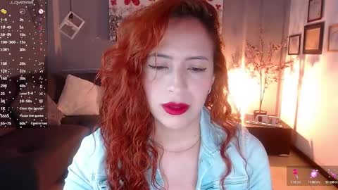 Snapshot of sahra_tayl0r_ chatting on 03-12-25, 02:01 SARA online show from 03-12-25, 02:01