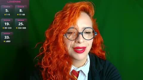 Snapshot of sahra_tayl0r_ chatting on 09-11-25, 08:53 SARA online show from 09-11-25, 08:53