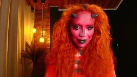 Snapshot of sahra_tayl0r_ chatting on 10-24-25, 02:57 SARA online show from 10-24-25, 02:57