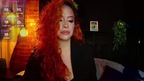 Snapshot of sahra_tayl0r_ chatting on 11-30-25, 04:22 SARA online show from 11-30-25, 04:22