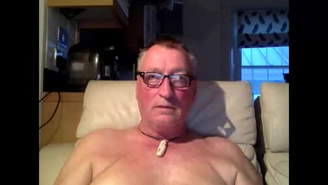 Snapshot of sail_naked chatting on 05-27-26, 08:17 sail_naked online show from 05-27-26, 08:17