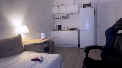 Sofia online show from 02-28-25, 05:48