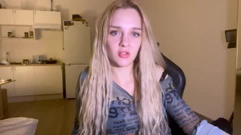 Sofia online show from 11-24-25, 10:42